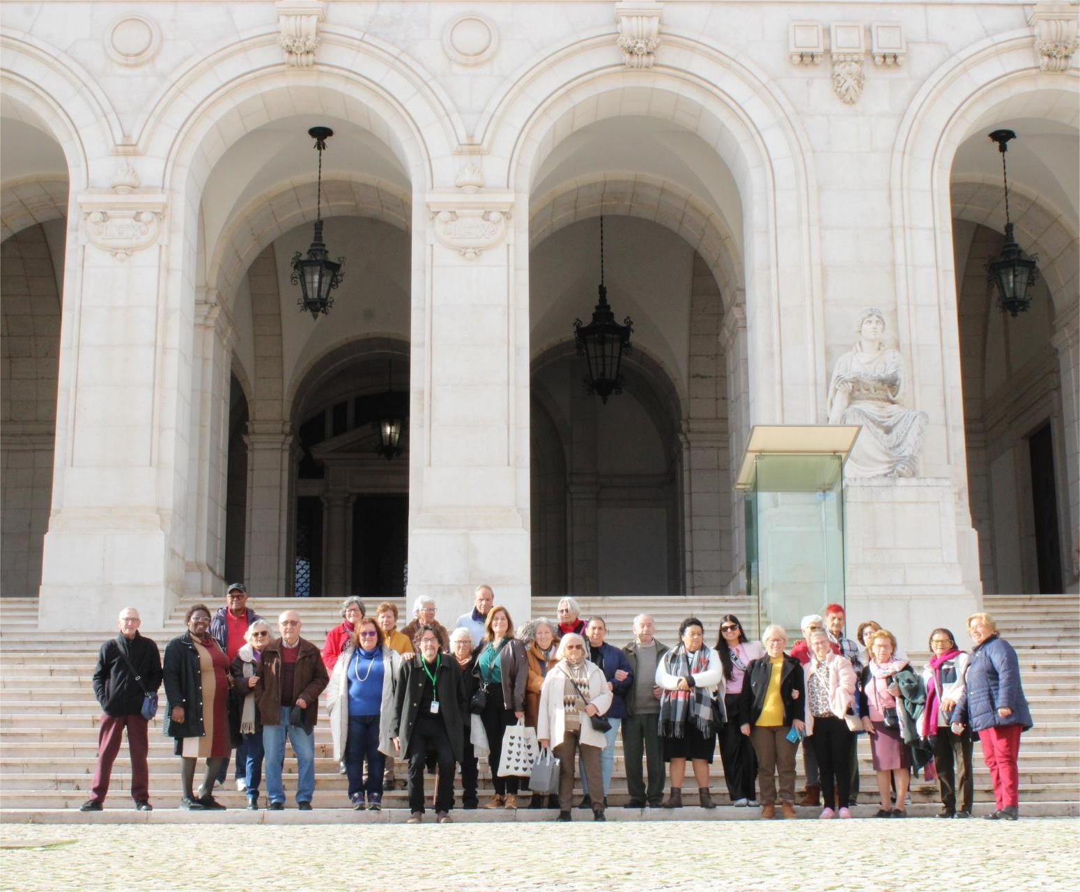 Visita à exposição “Porcelana Portuguesa: A Harmonia dos Contrários”