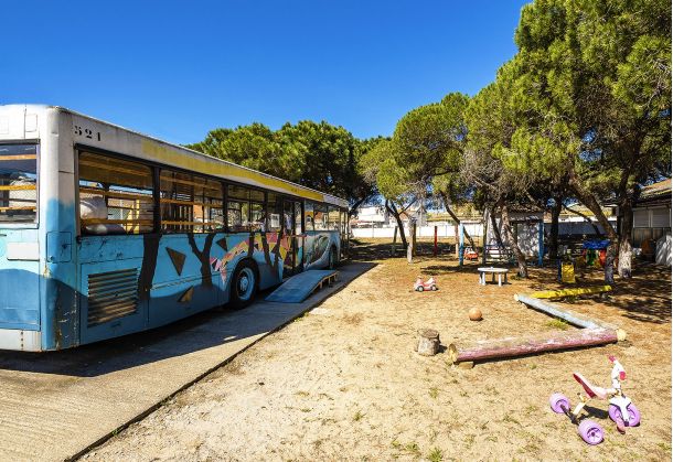 CENTRO DE DIA - CENTRO SOCIAL DA TRAFARIA