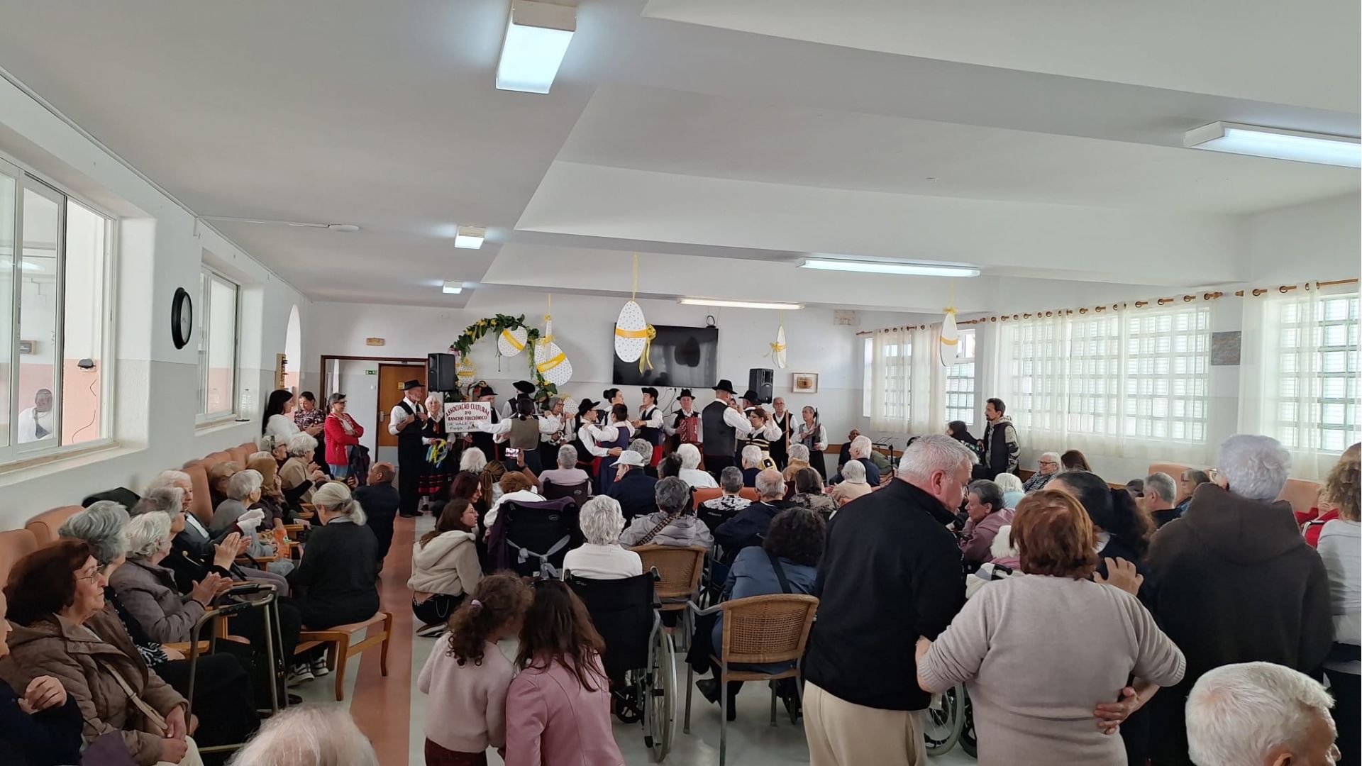 Festas da Pascoela nos equipamentos para pessoas mais velhas