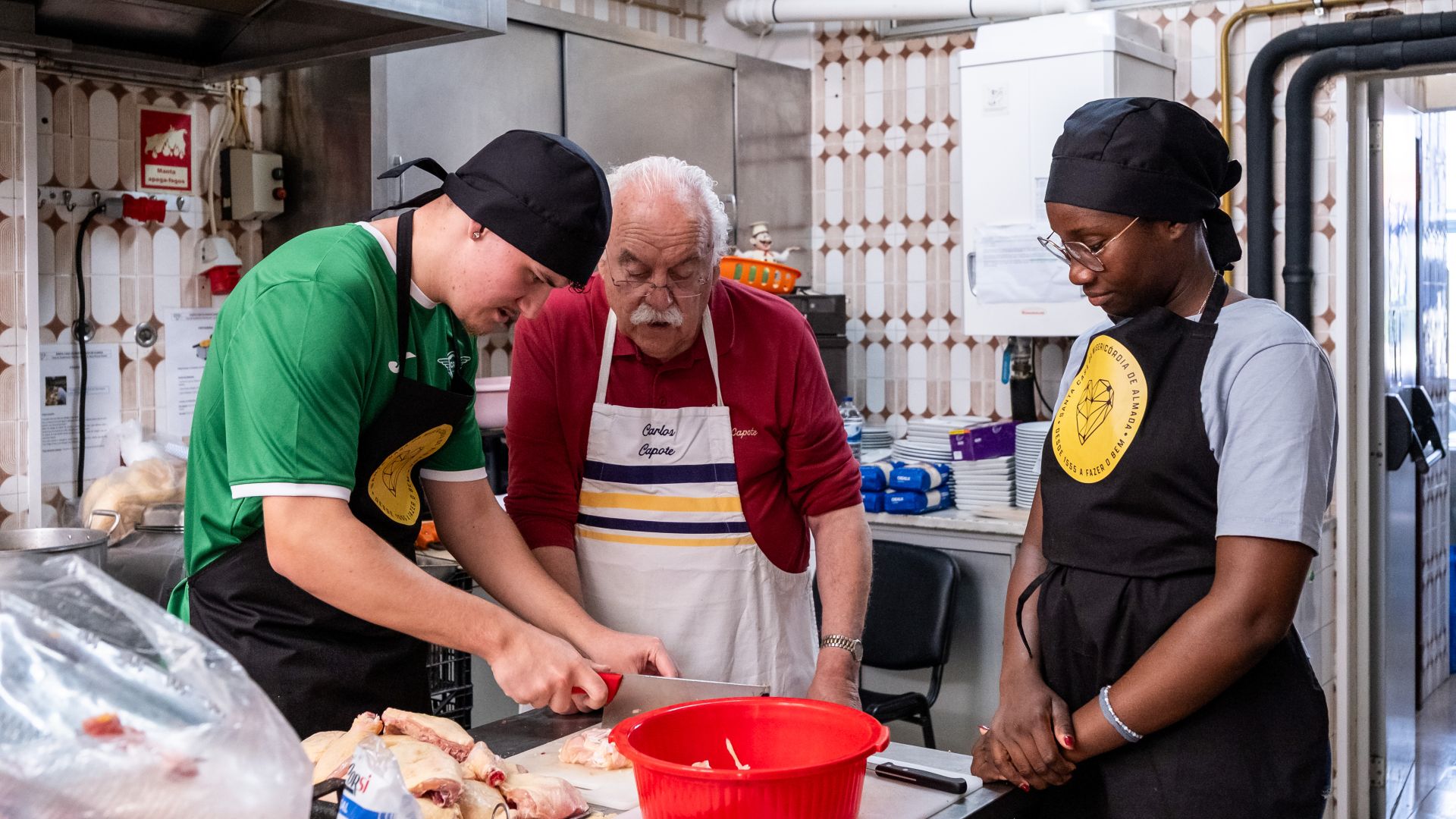 “À Mesa Somos Casa”: um jantar onde se serviu muito mais do que comida