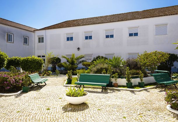 LAR GRANJA LUÍS RODRIGUES