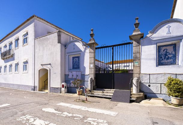 LAR GRANJA LUÍS RODRIGUES